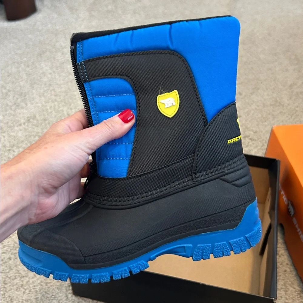 NWT Artic Shield Snow Boots, 1